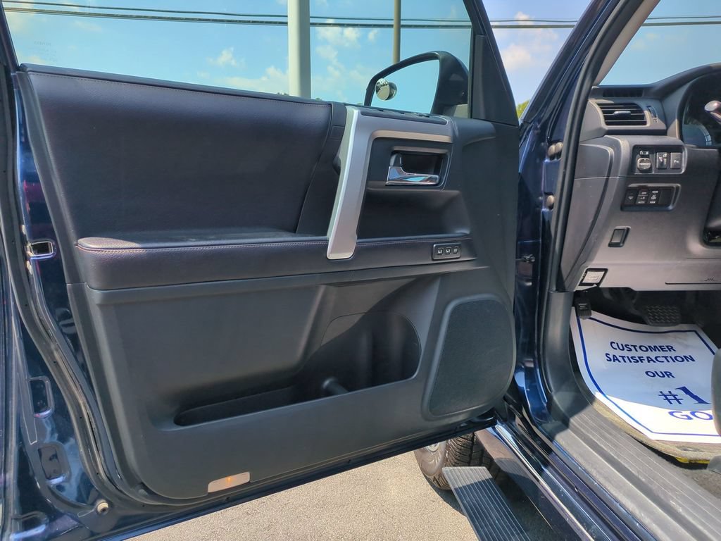Used 2016 Toyota 4Runner Limited AWD/4WD image 11