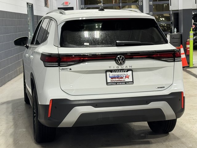 New 2026 Volkswagen Tiguan S w/ 18" Wheel Package AWD/4WD image 14