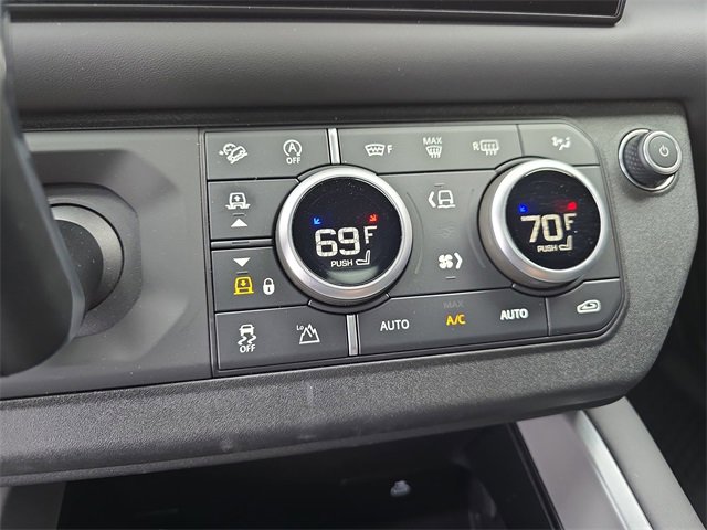Used 2025 Land Rover Defender 130 V8 image 27