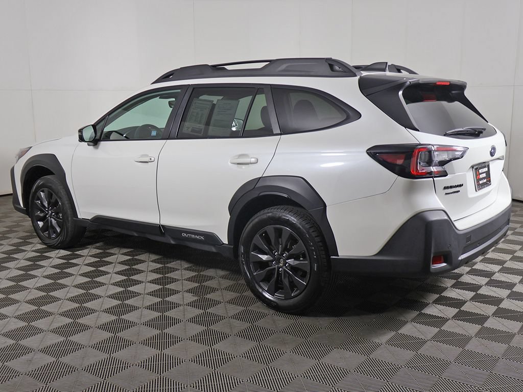 Used 2025 Subaru Outback Onyx Edition AWD/4WD image 15