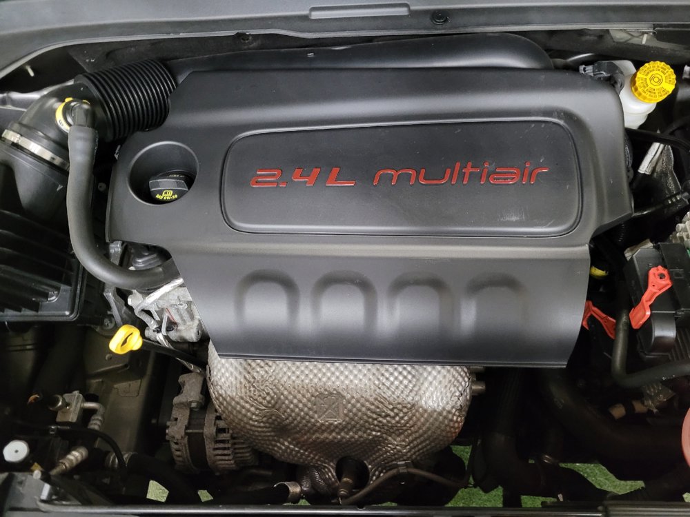 Used 2021 Jeep Renegade Latitude w/ Sun & Sound Group AWD/4WD image 30