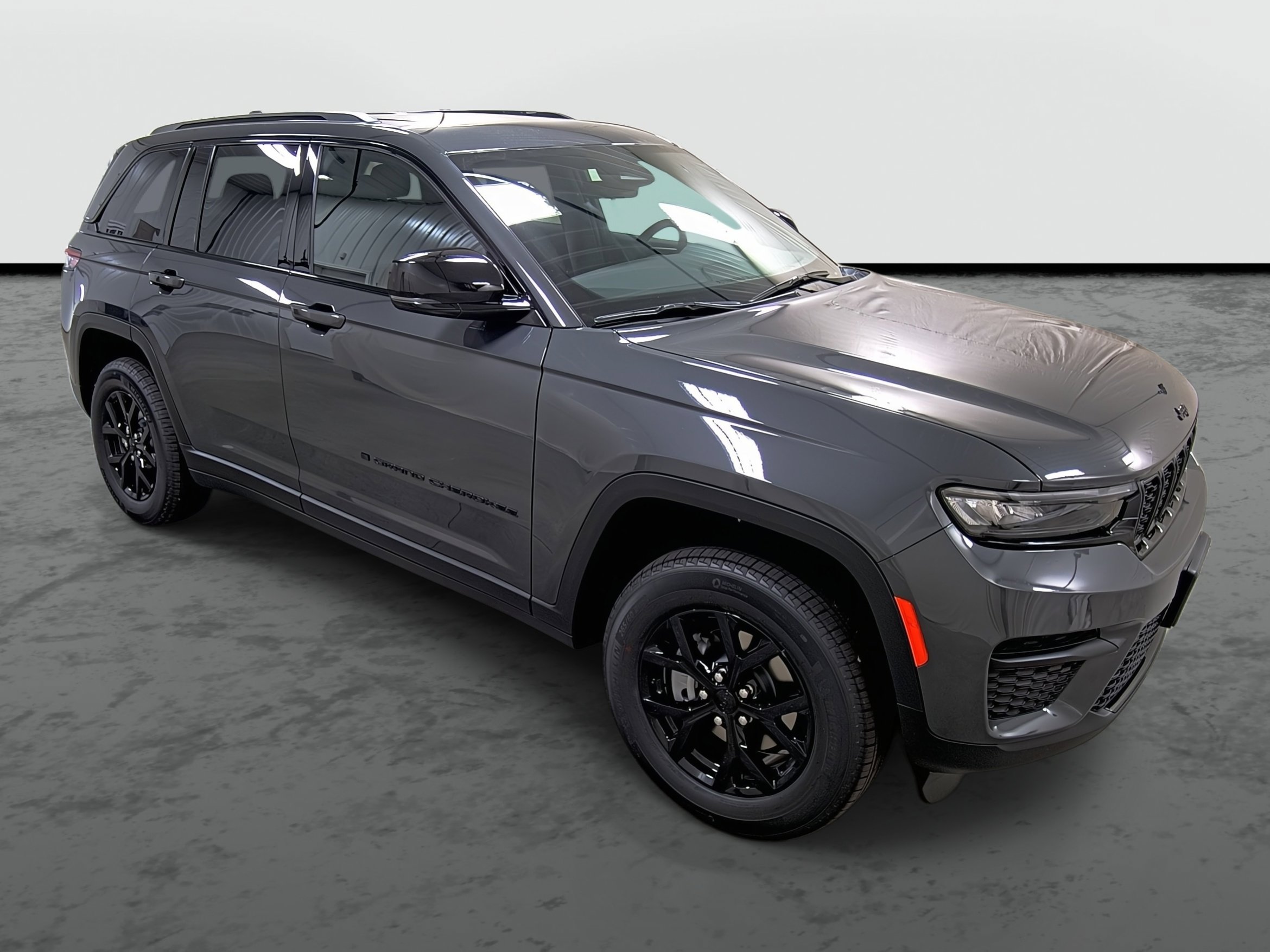 New 2025 Jeep Grand Cherokee 4WD image 5