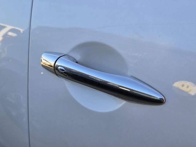 Used 2022 Nissan Armada SV w/ SV Appearance Package image 10