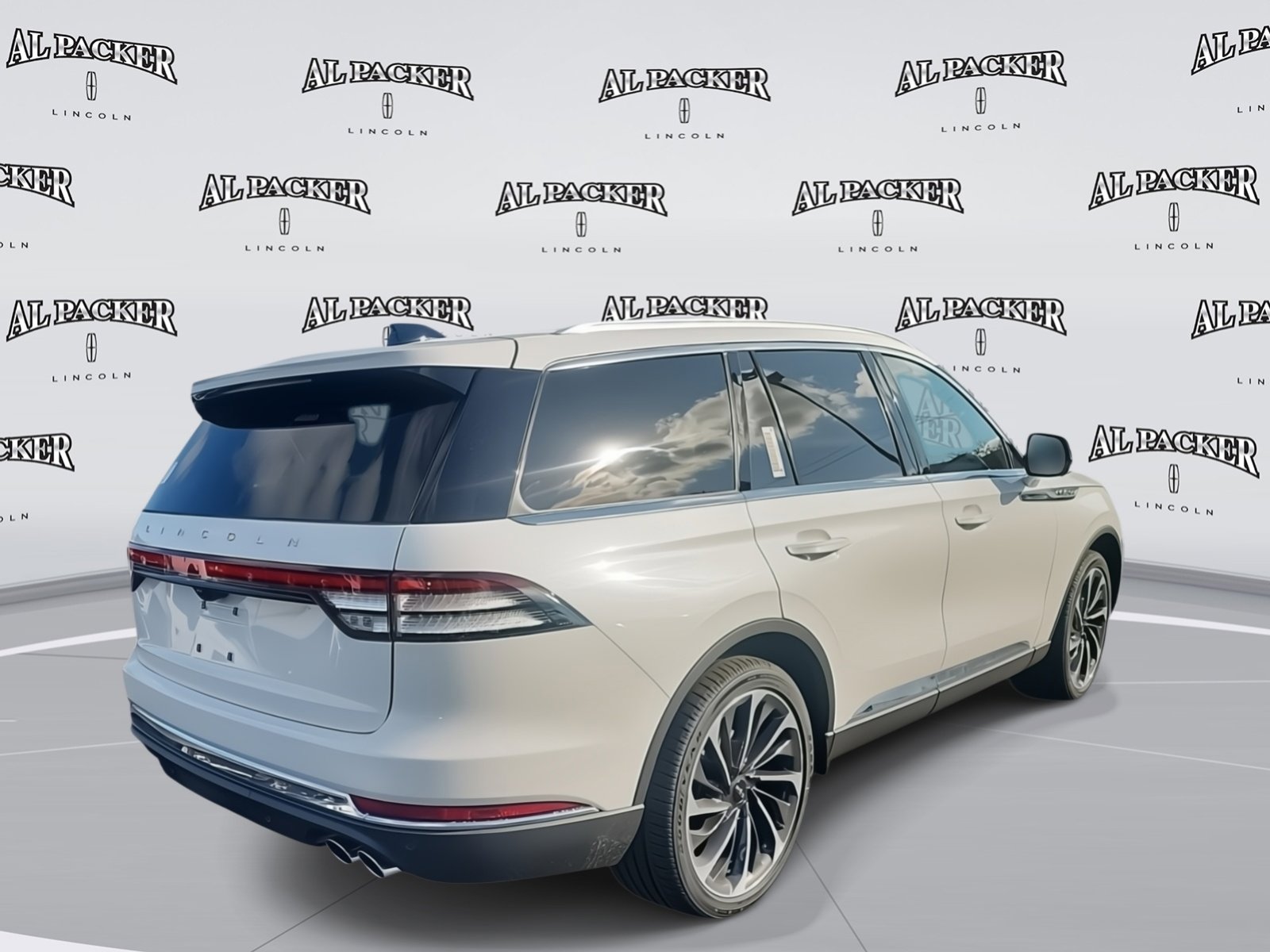 New 2025 Lincoln Aviator Reserve w/ Luxury Package image 5