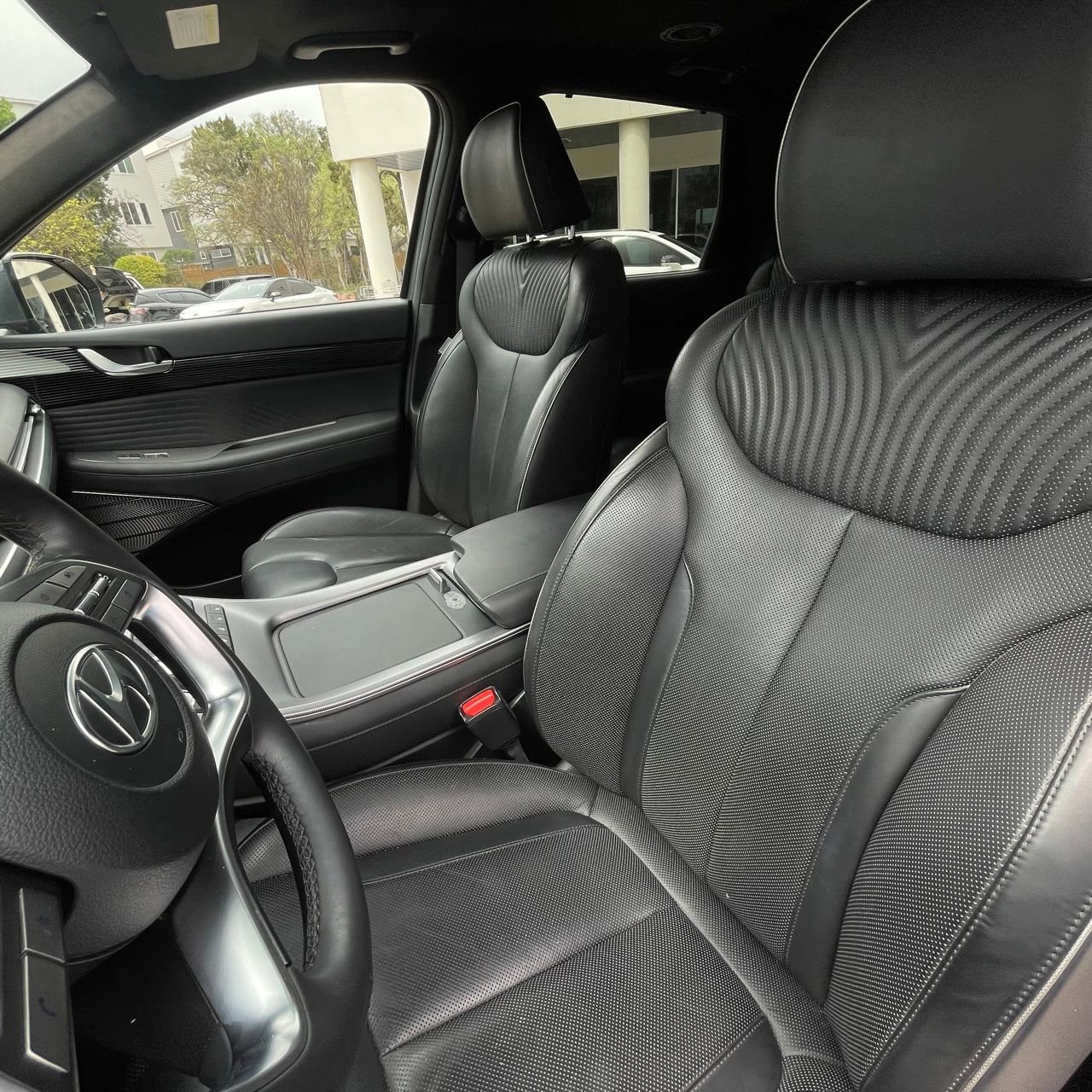 Used 2024 Hyundai Palisade Calligraphy image 21