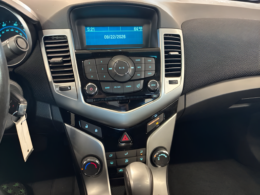 Used 2011 Chevrolet Cruze LT FWD image 25
