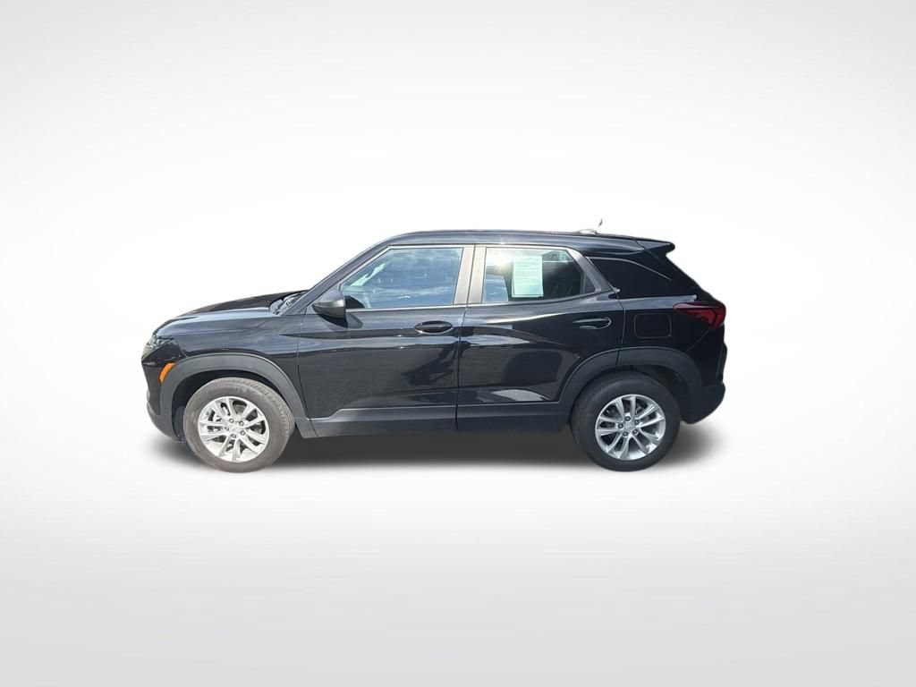 Used 2024 Chevrolet TrailBlazer LS FWD image 2