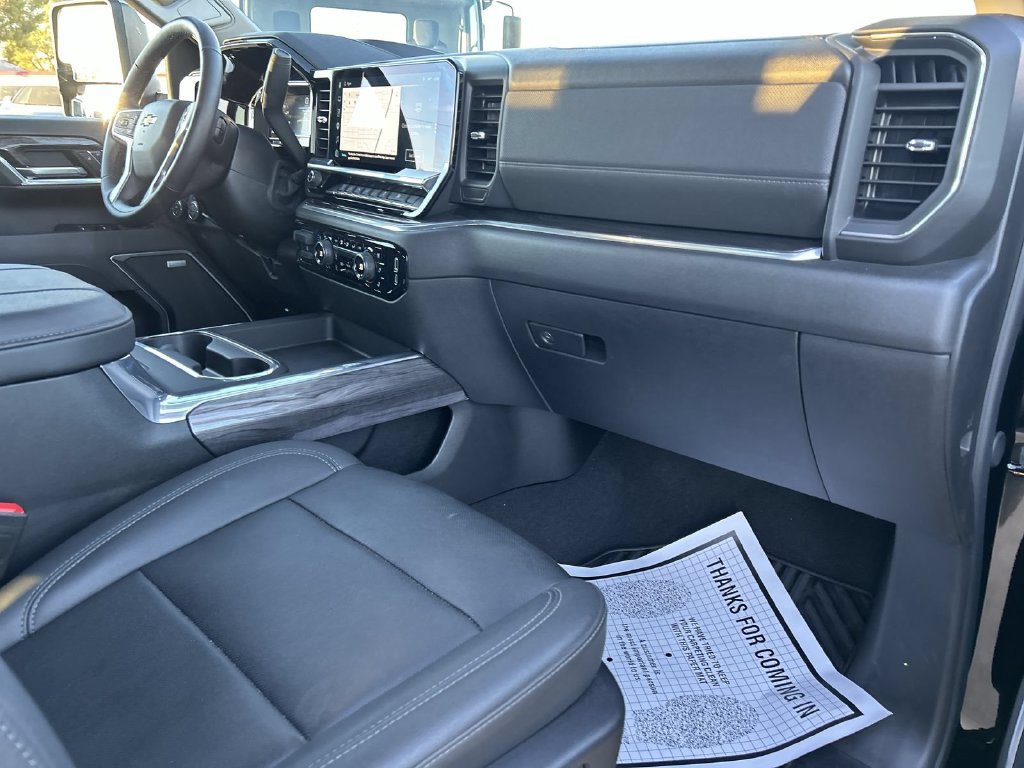 Certified 2025 Chevrolet Silverado 2500 LTZ w/ LTZ Premium Package AWD/4WD image 34