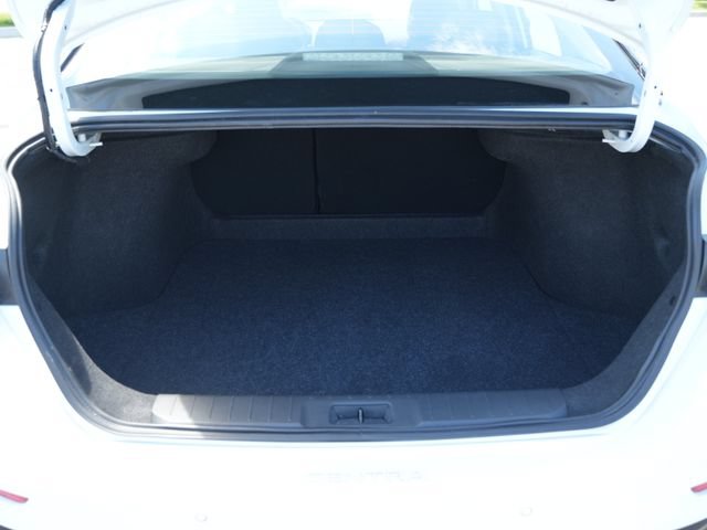 Used 2025 Nissan Sentra SR FWD image 18