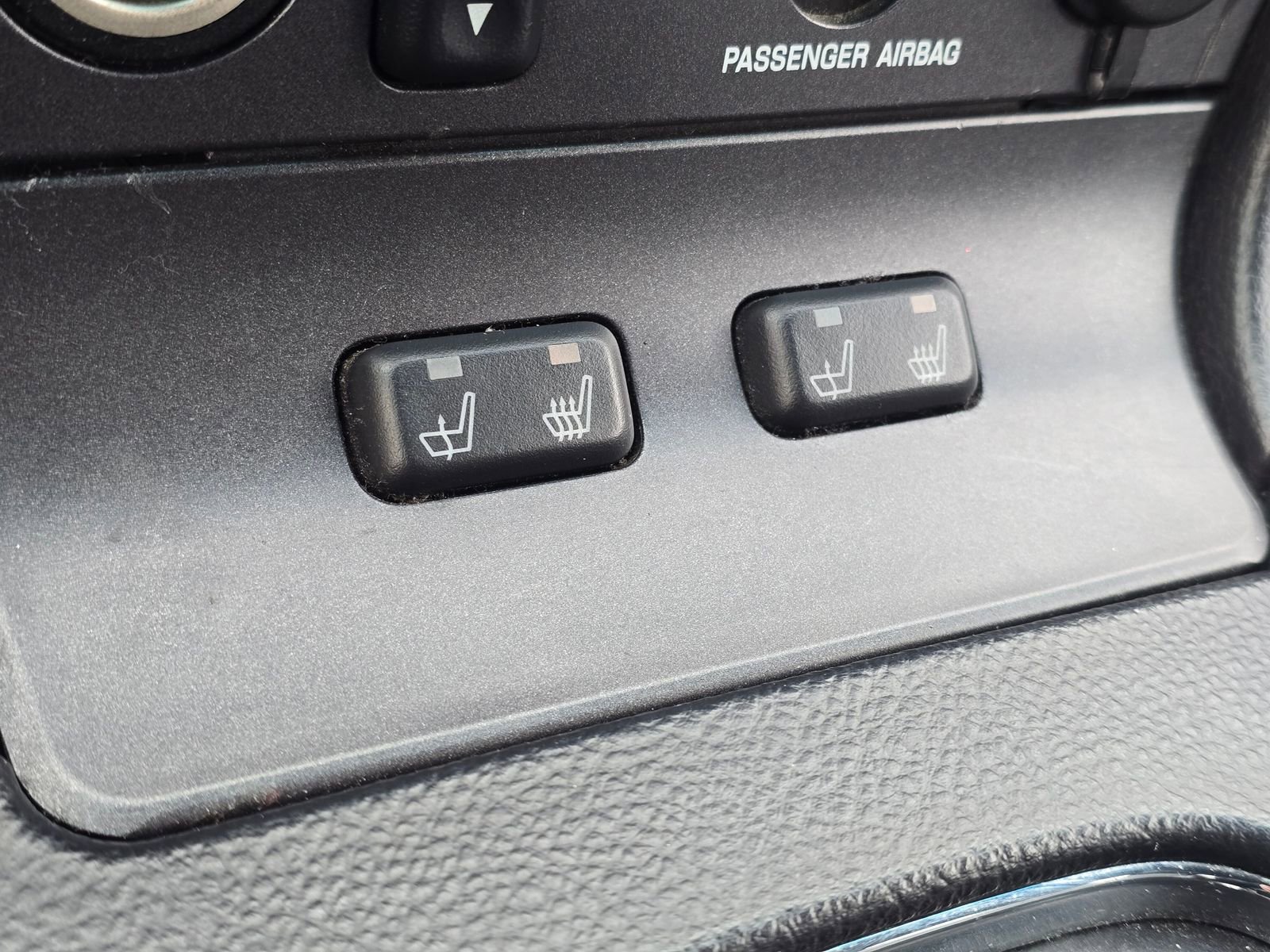 Used 2003 Ford Thunderbird image 35