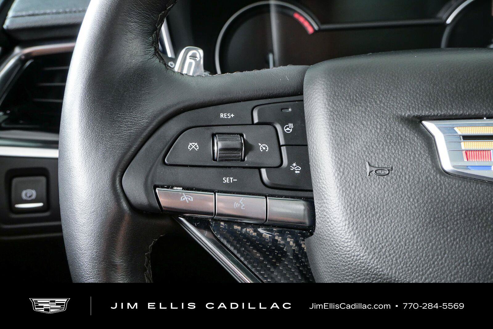 Used 2024 Cadillac XT6 Sport w/ LPO, ONYX Package AWD/4WD image 11