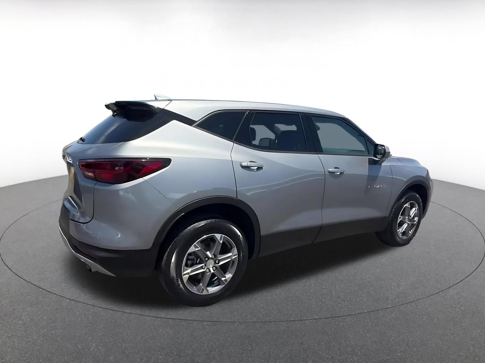 Used 2025 Chevrolet Blazer LT FWD image 15