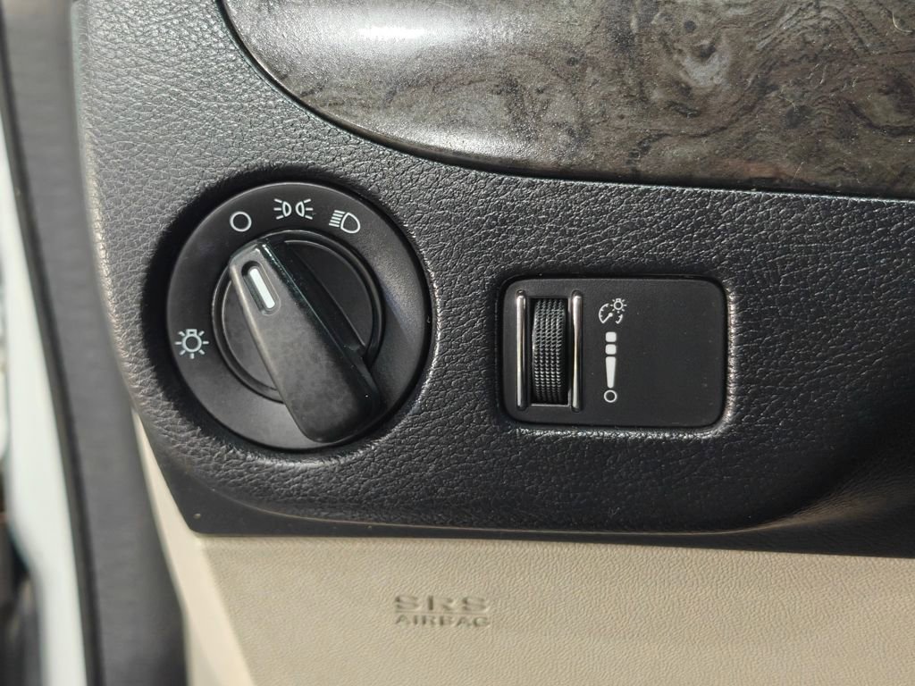 Used 2019 Dodge Grand Caravan SE FWD image 13