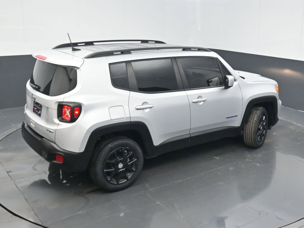 Certified 2020 Jeep Renegade Latitude w/ Cold Weather Group image 43