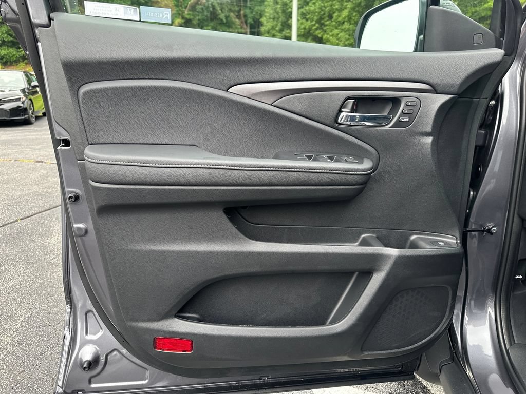 New 2026 Honda Ridgeline RTL image 12