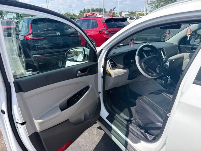 Used 2017 Hyundai Tucson SE w/ SE Popular Package 02 FWD image 5