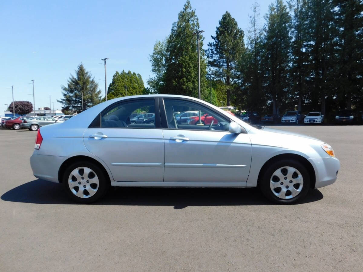 Used 2008 Kia Spectra EX image 18