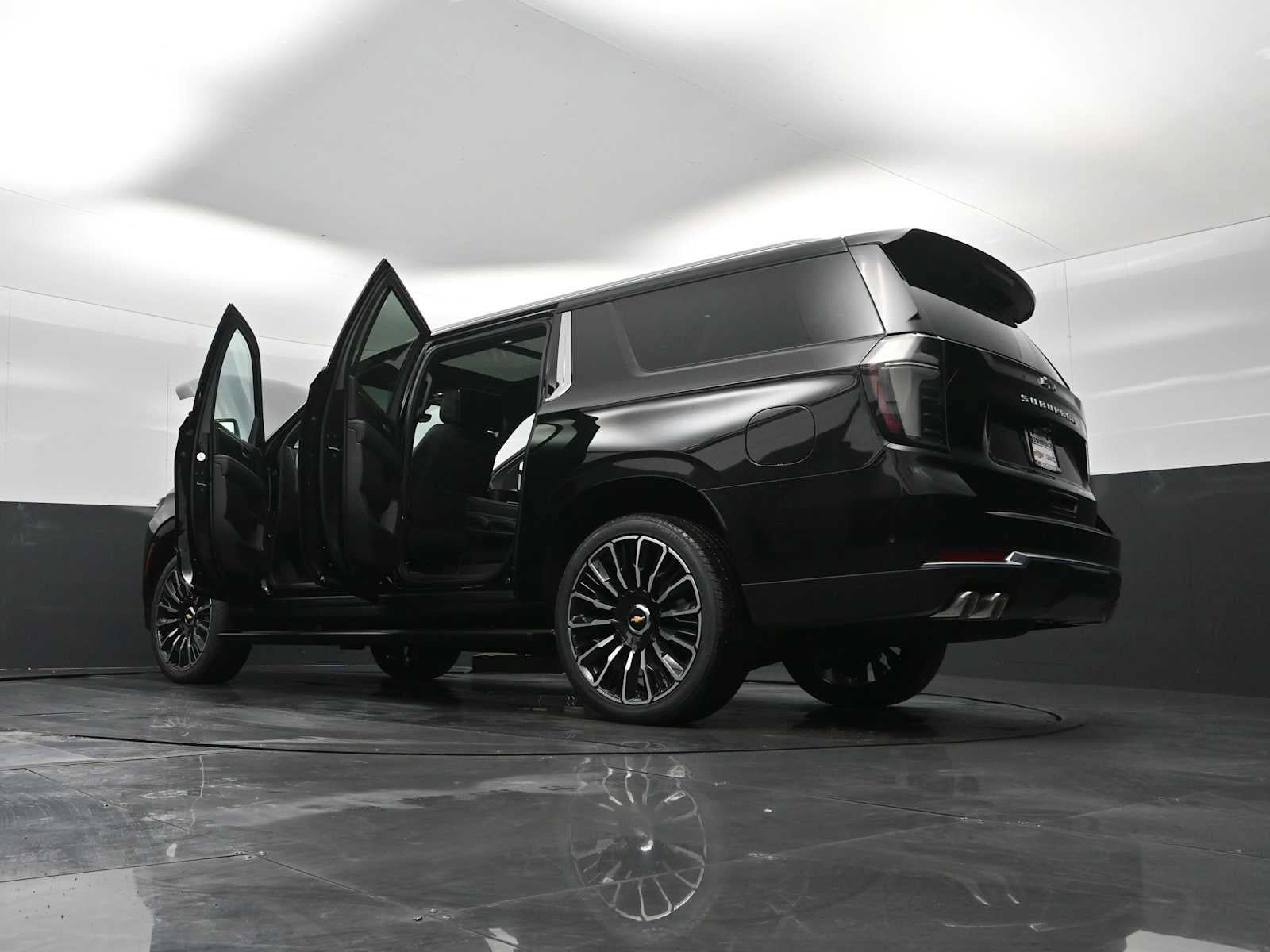 New 2026 Chevrolet Suburban High Country AWD/4WD image 31