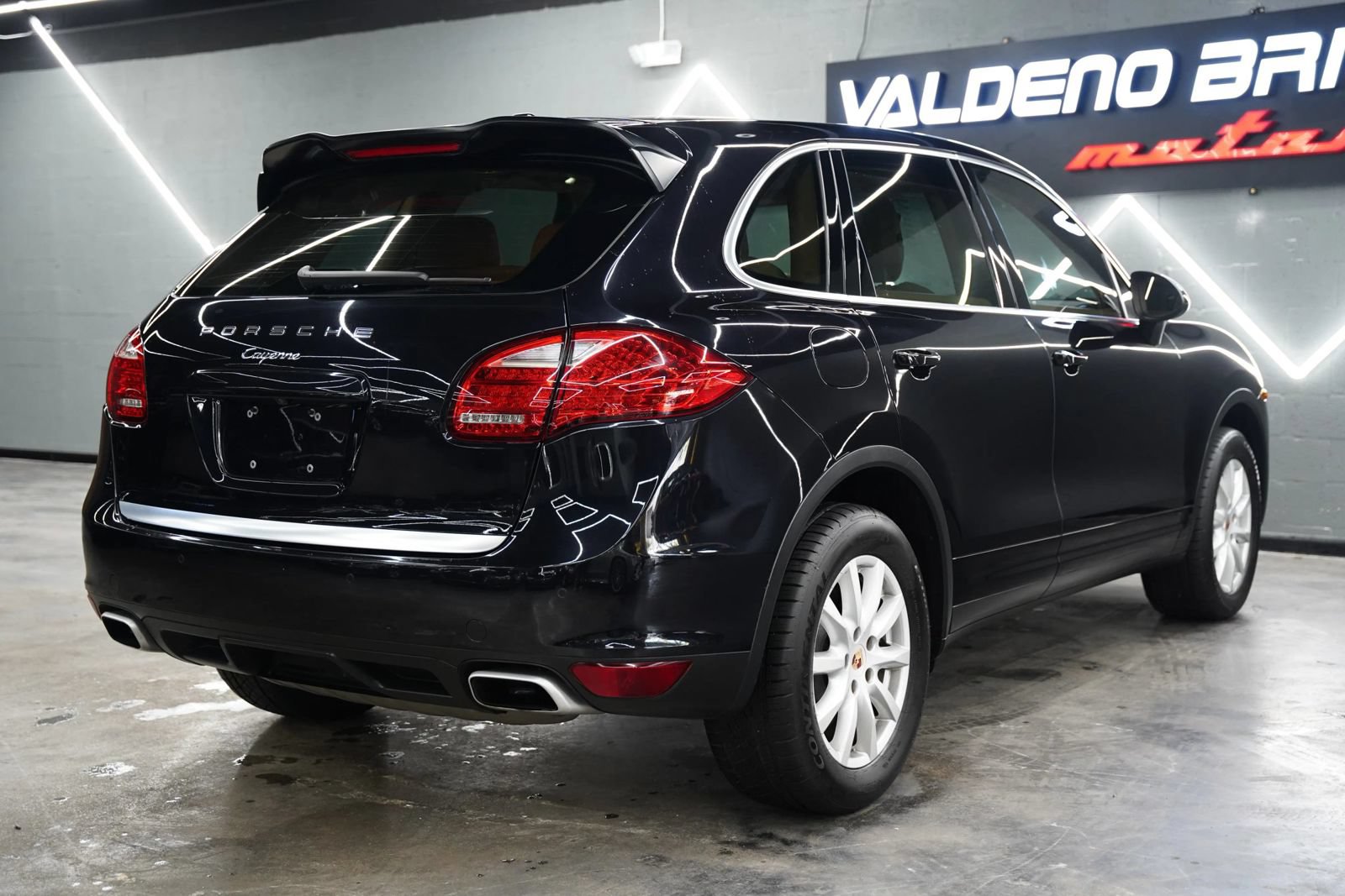 Used 2014 Porsche Cayenne AWD/4WD image 23