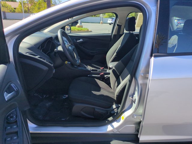 Used 2015 Ford Focus SE FWD image 11