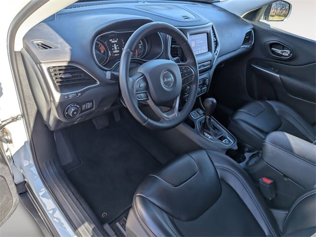 Used 2019 Jeep Cherokee Latitude Plus image 11