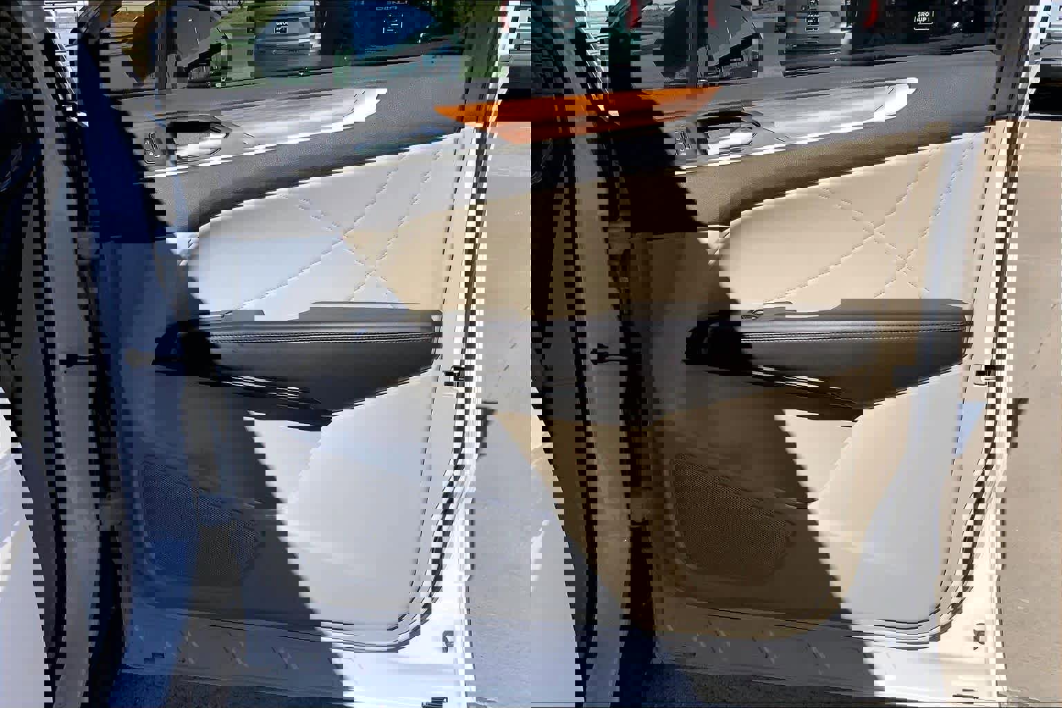 Used 2018 Lincoln MKC Select w/ Select Plus Package image 22