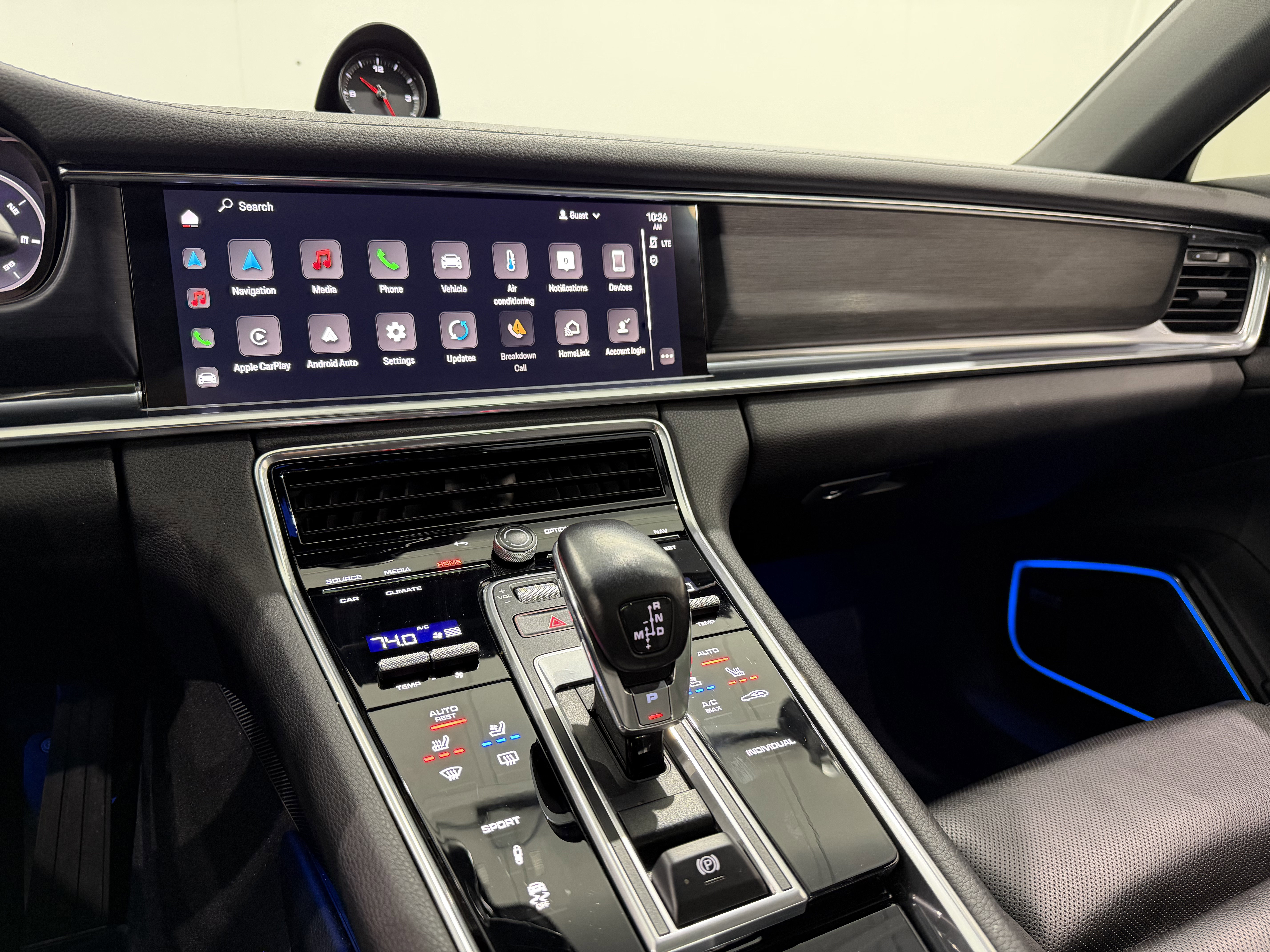 Certified 2022 Porsche Panamera 4 Platinum Edition image 36