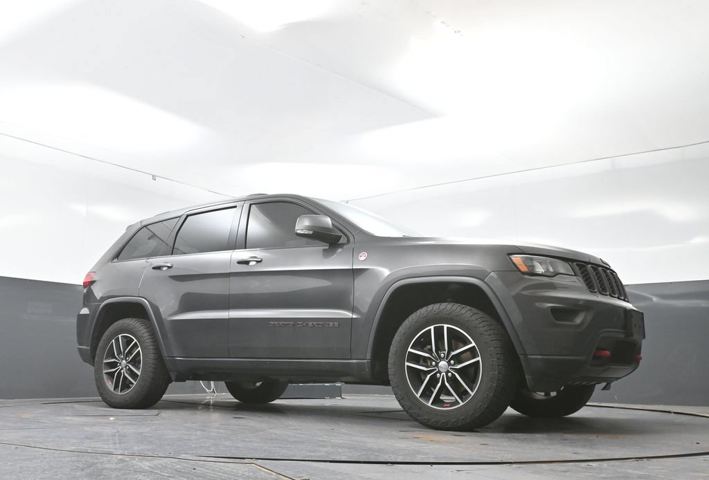 Used 2017 Jeep Grand Cherokee Trailhawk AWD/4WD image 26