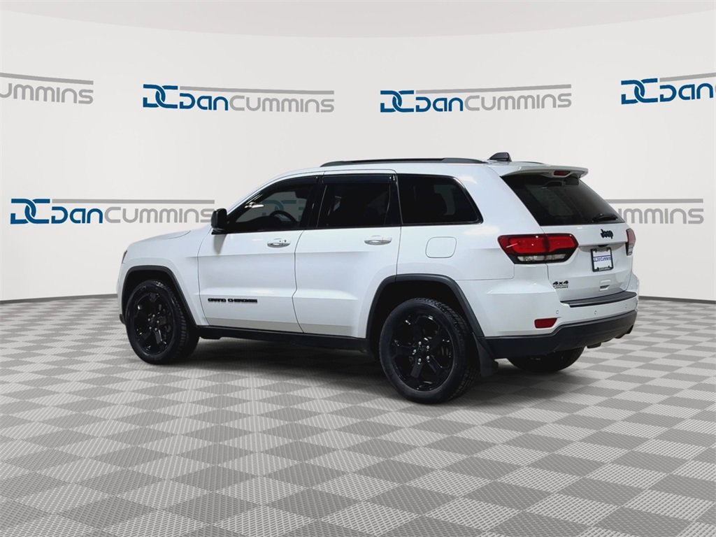 Used 2018 Jeep Grand Cherokee Laredo image 7