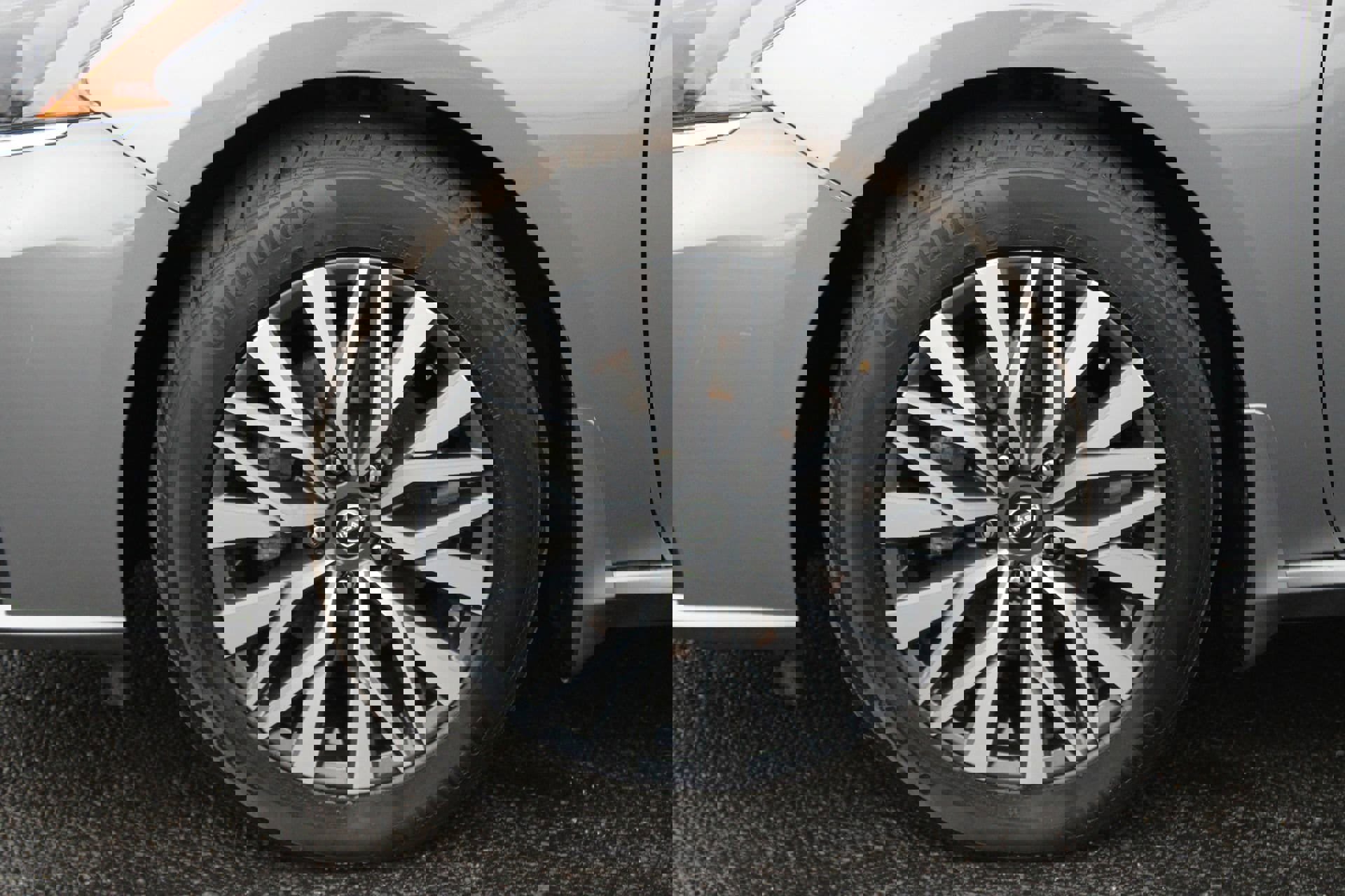 Used 2024 Nissan Altima 2.5 SV image 10