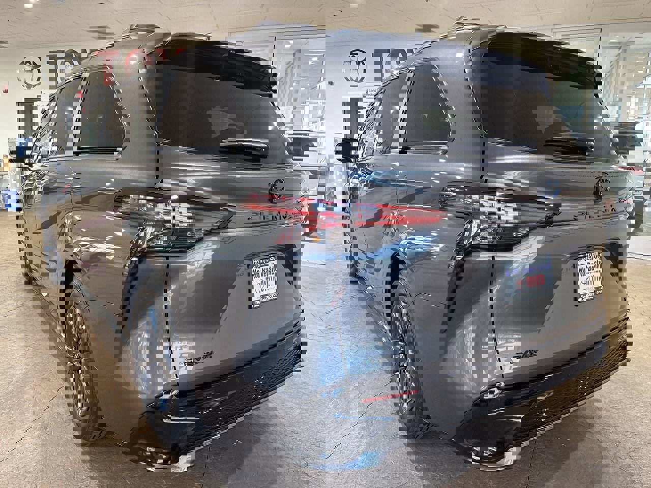 New 2025 Toyota Sienna XSE image 8