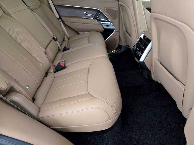 New 2026 Land Rover Range Rover SE AWD/4WD image 17