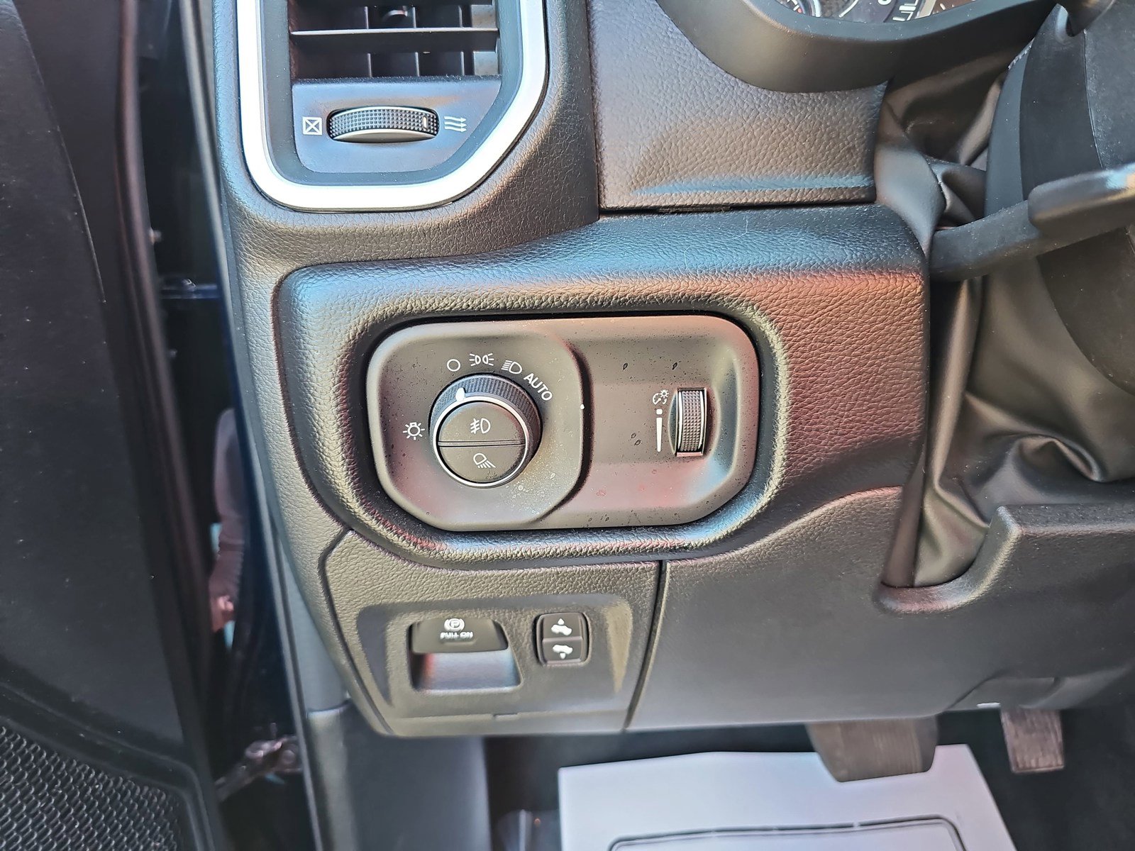 Used 2022 RAM 1500 Big Horn AWD/4WD image 26
