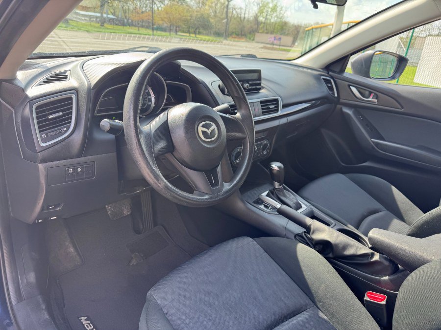 Used 2015 MAZDA MAZDA3 i SV FWD image 11