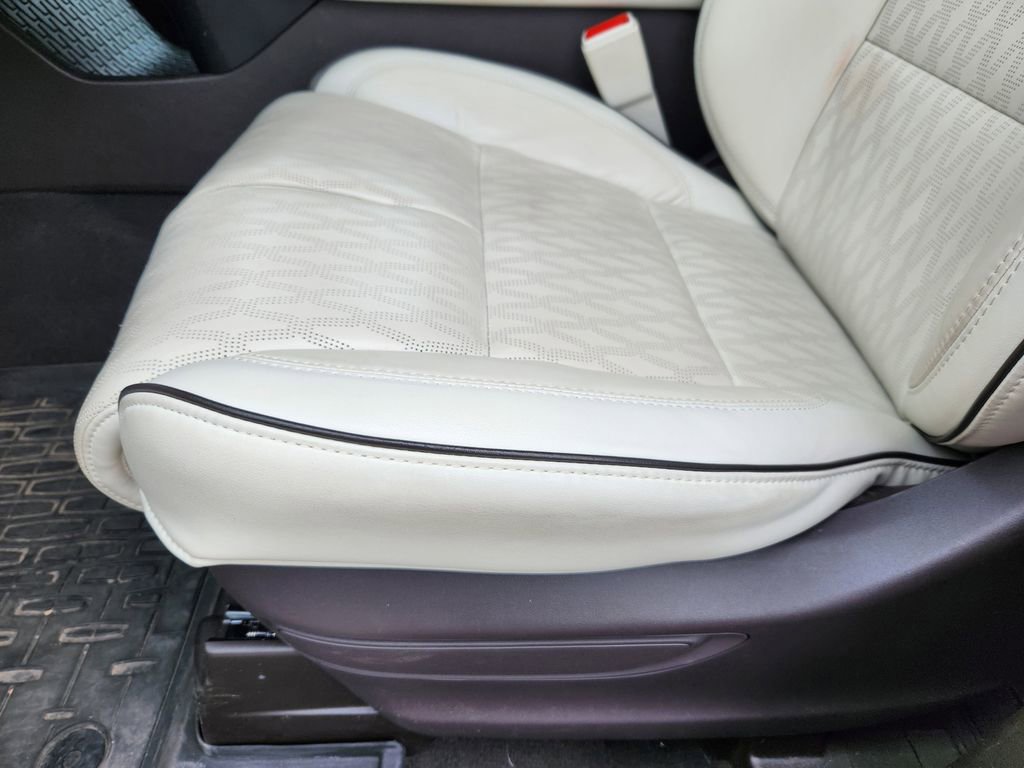 Used 2023 Lincoln Aviator Black Label w/ Dynamic Handling Package image 19