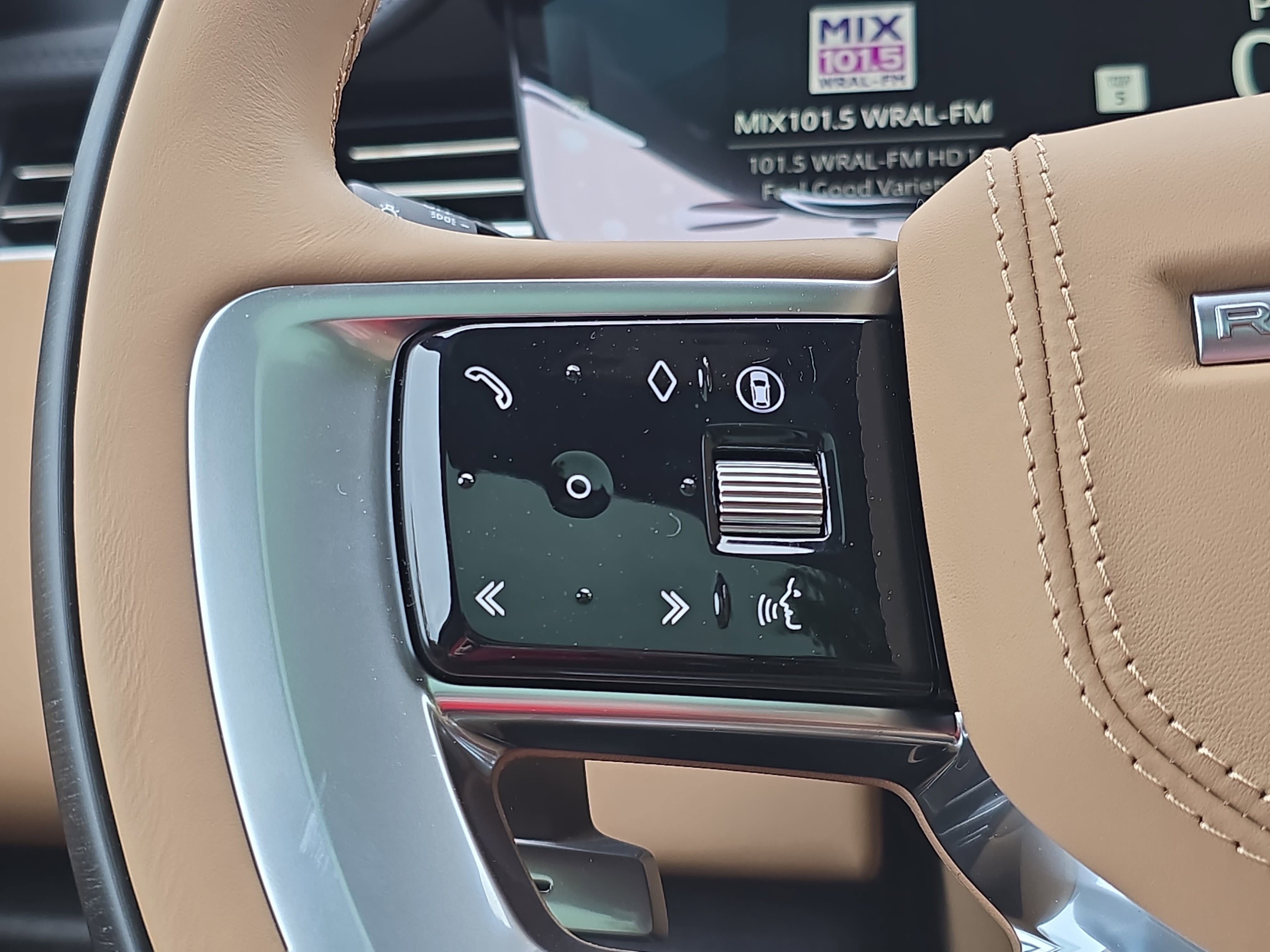 New 2026 Land Rover Range Rover SE AWD/4WD image 17