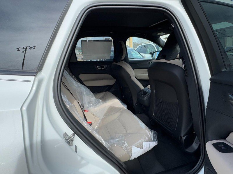 New 2026 Volvo XC60 B5 Plus w/ Protection Package Premier AWD/4WD image 5