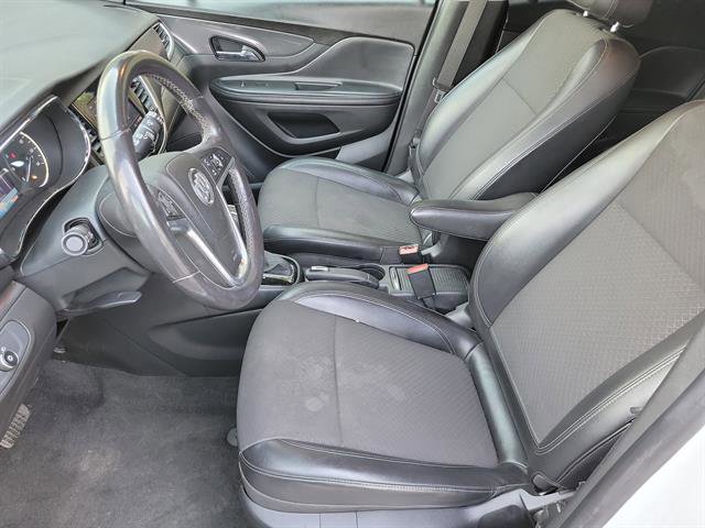 Used 2021 Buick Encore Preferred AWD/4WD image 3