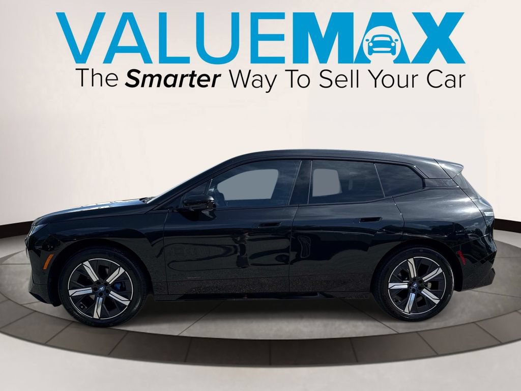 Used 2023 BMW iX xDrive50 w/ Sport Package AWD/4WD image 6