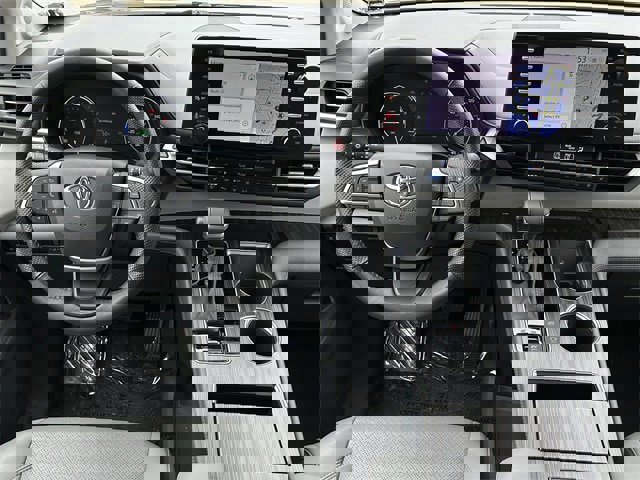 Used 2024 Toyota Sienna Limited image 13