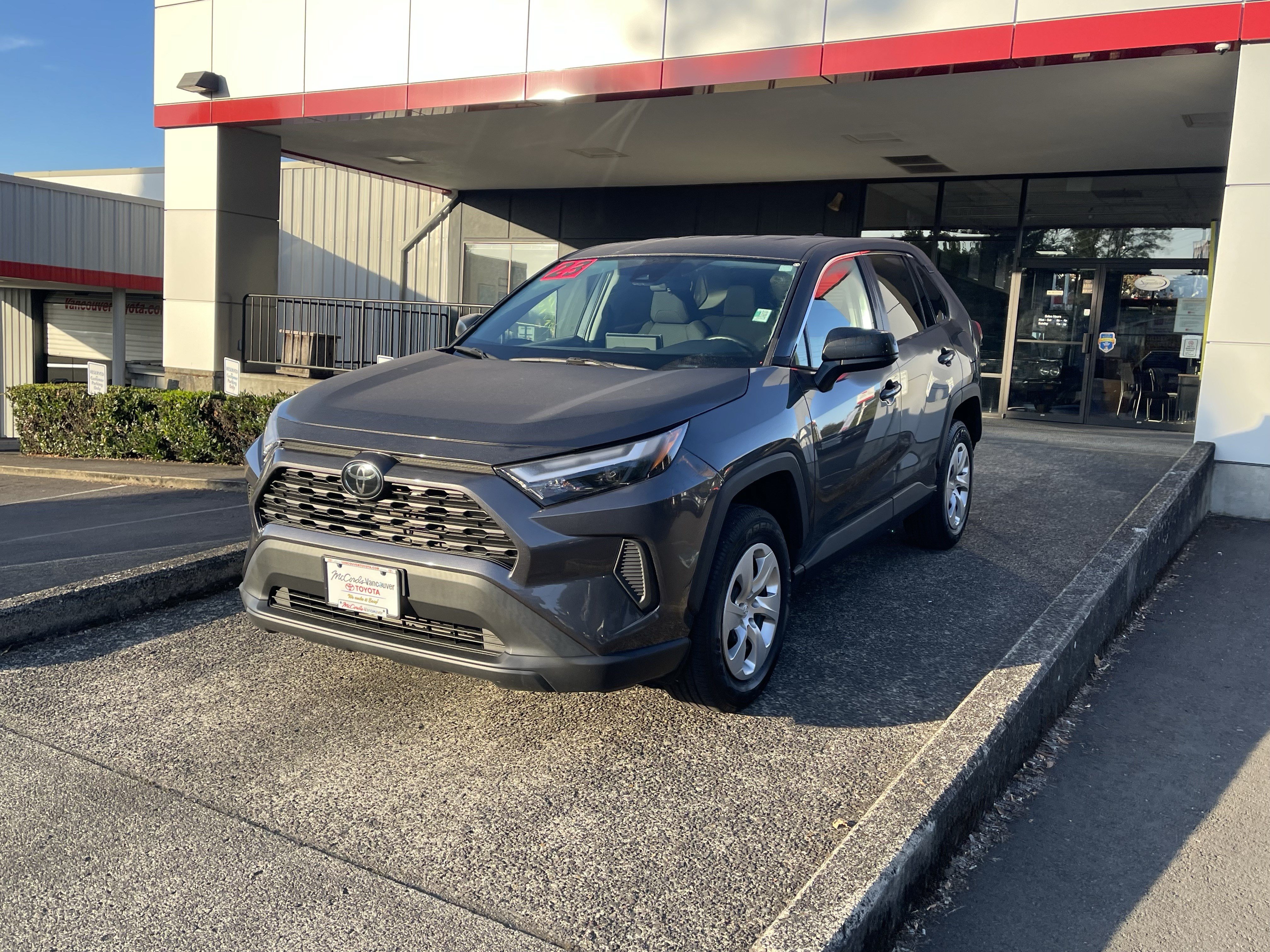 Certified 2023 Toyota RAV4 LE AWD/4WD image 3