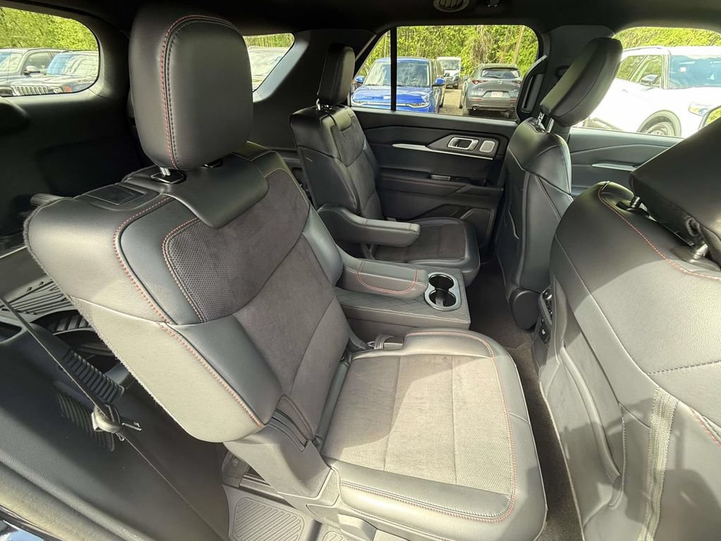Used 2025 Ford Explorer ST w/ Sun And Sound Package AWD/4WD image 10