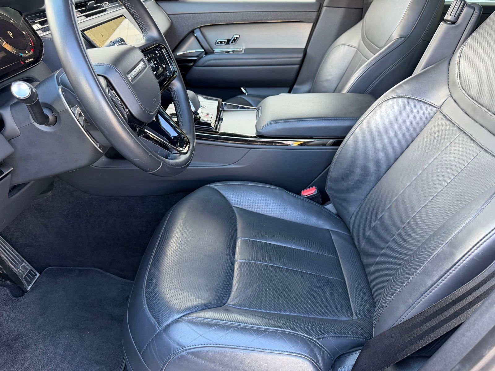 Used 2024 Land Rover Range Rover Sport Dynamic SE image 9