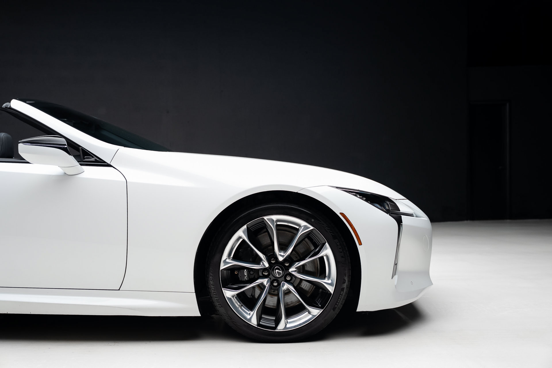 Used 2021 Lexus LC 500 Convertible w/ Touring Package RWD image 39
