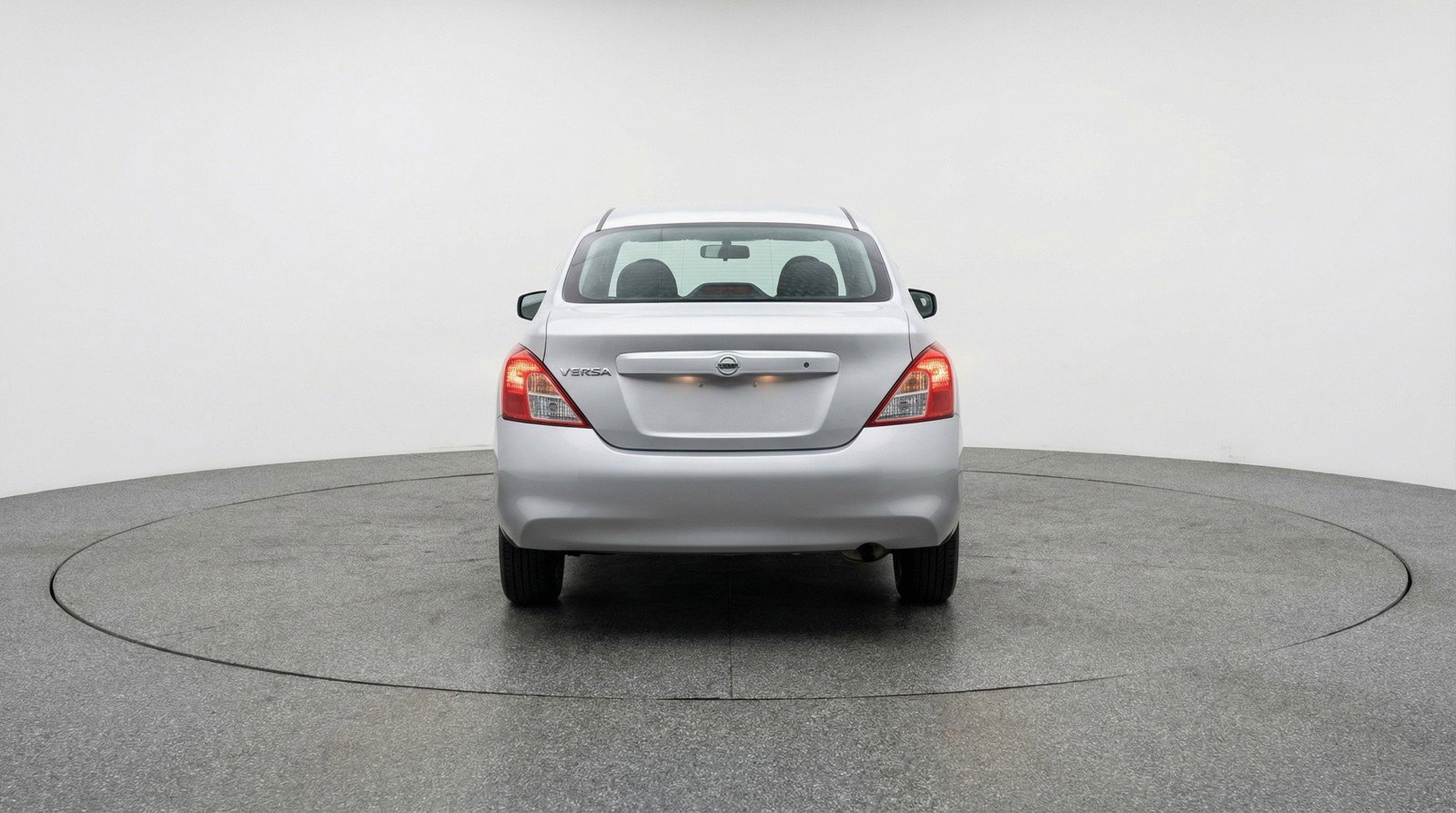 Used 2025 Nissan Versa SV image 7