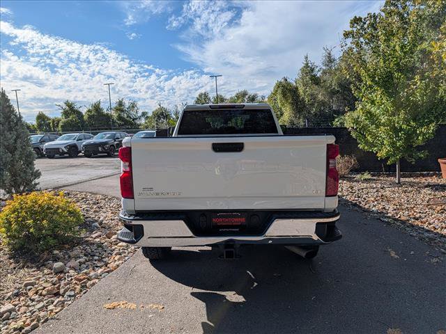 Used 2024 Chevrolet Silverado 3500 LT AWD/4WD image 4
