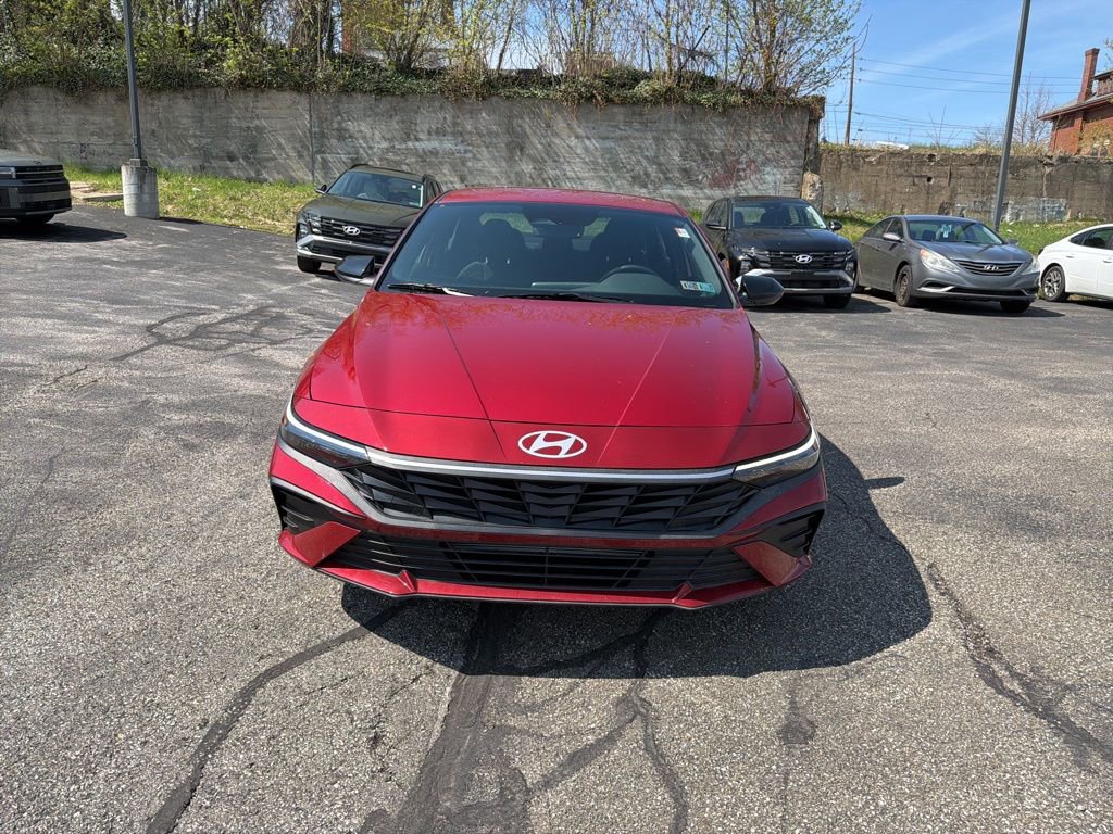 Certified 2025 Hyundai Elantra Sport image 2