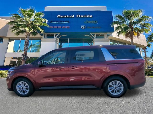 Used 2024 Kia Carnival LX image 8