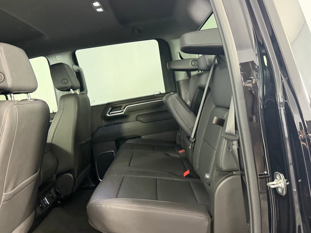 Used 2025 GMC Sierra 3500 SLT AWD/4WD image 26