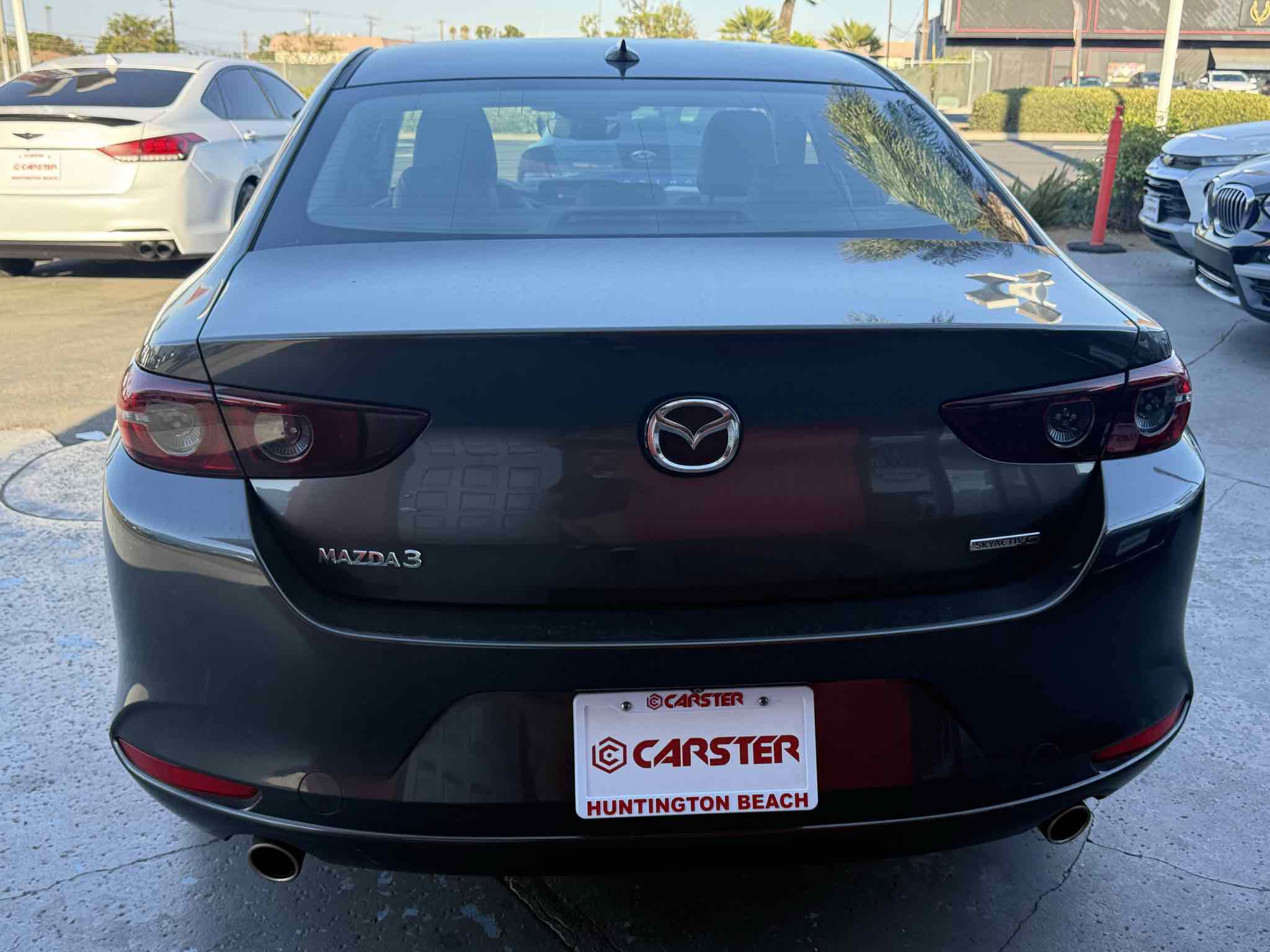 Used 2019 MAZDA MAZDA3 Sedan w/ Preferred Package image 4